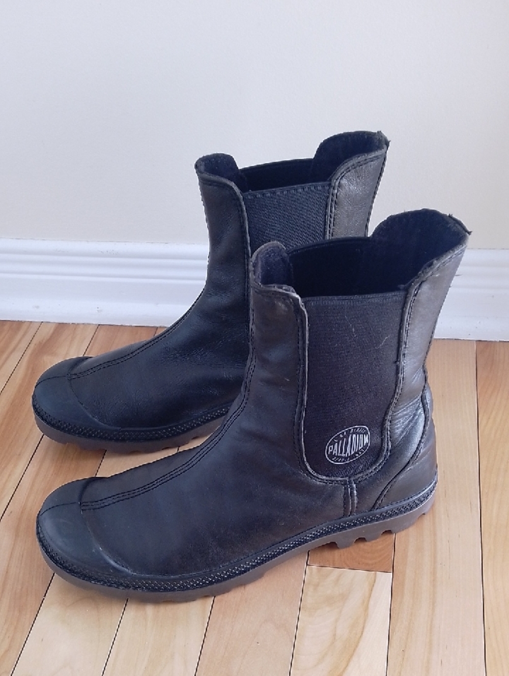 Palladium Women's Pampa Chelsea Boots